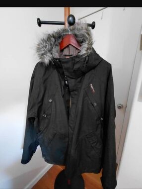 Men's FourSquare Ski Jacket w/Faux Fur Hood Large